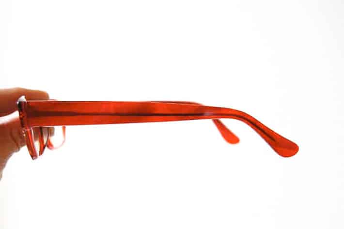 How to adjust eyeglass frames