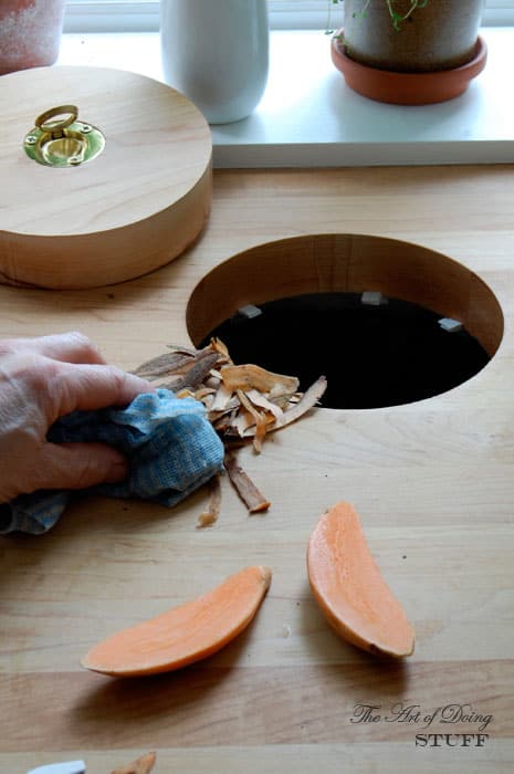 Countertop-Waste-hole-3