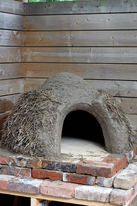 Clay Oven - A DIY With Mud and Sand