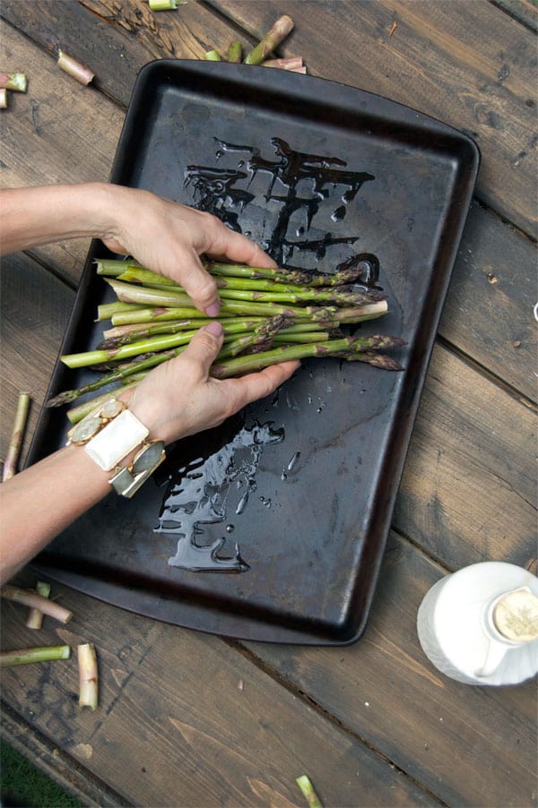 olive-oil-on-asparagus