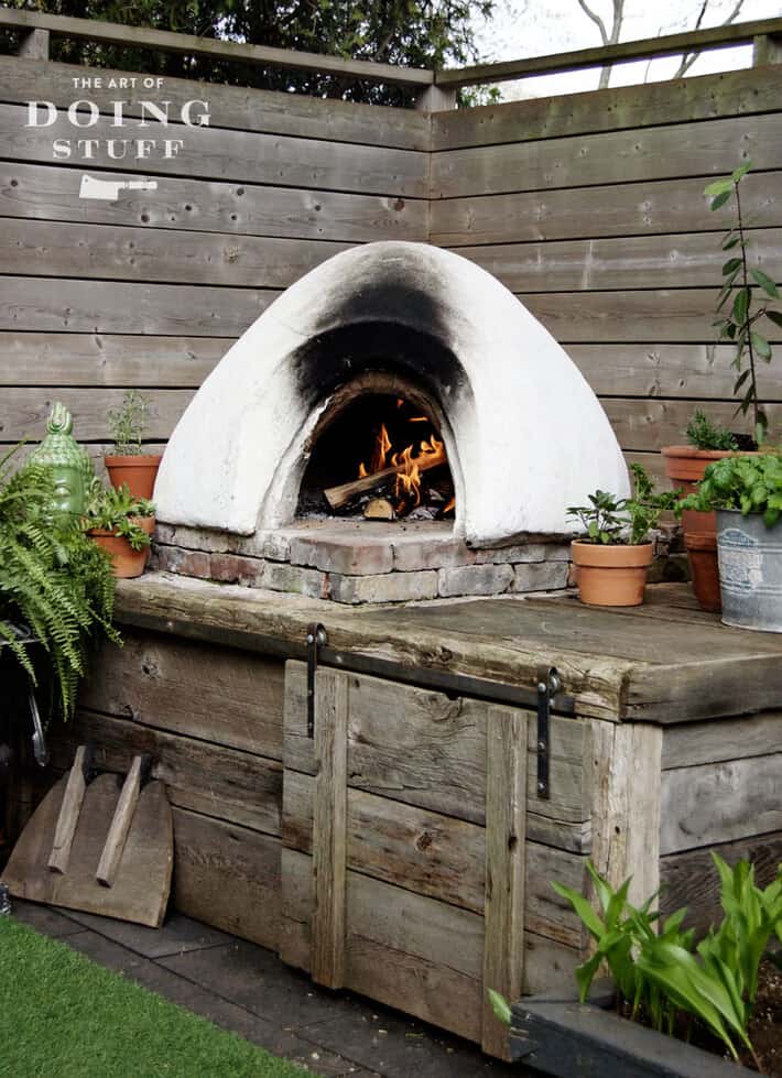 pizza-oven-lit