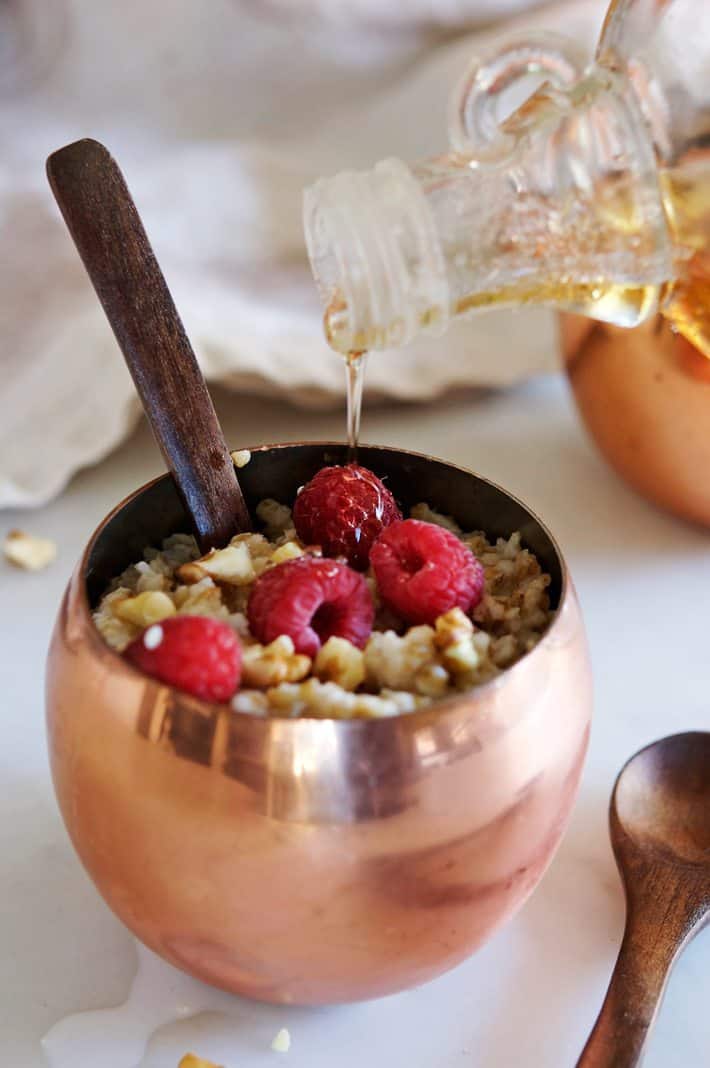 overnight-oatmeal-with-raspberries