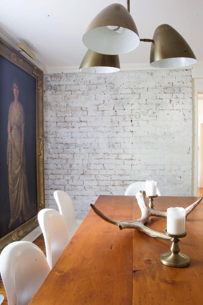 How to antique a brick wall