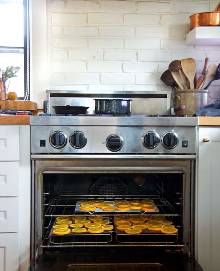 drying orange slices in the oven