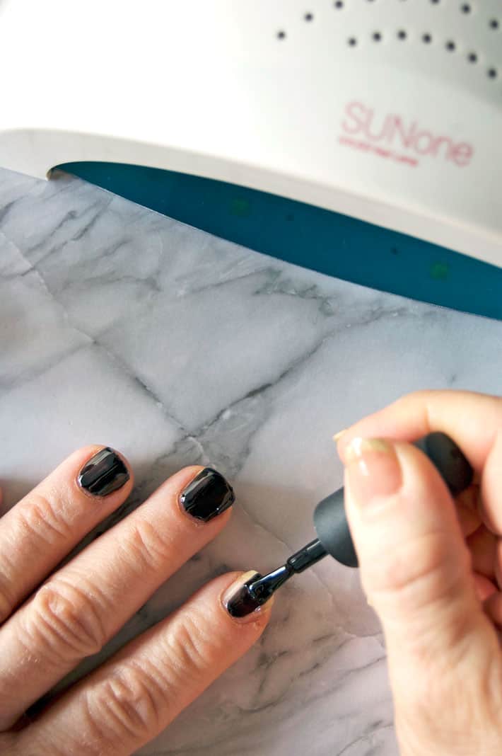 Led Nail Lamps Which One To Buy And How To Use One The Art Of Doing Stuff