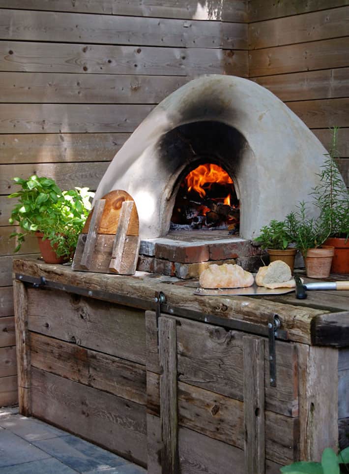 https://www.theartofdoingstuff.com/wp-content/uploads/2018/08/pizza-oven-crop.jpg