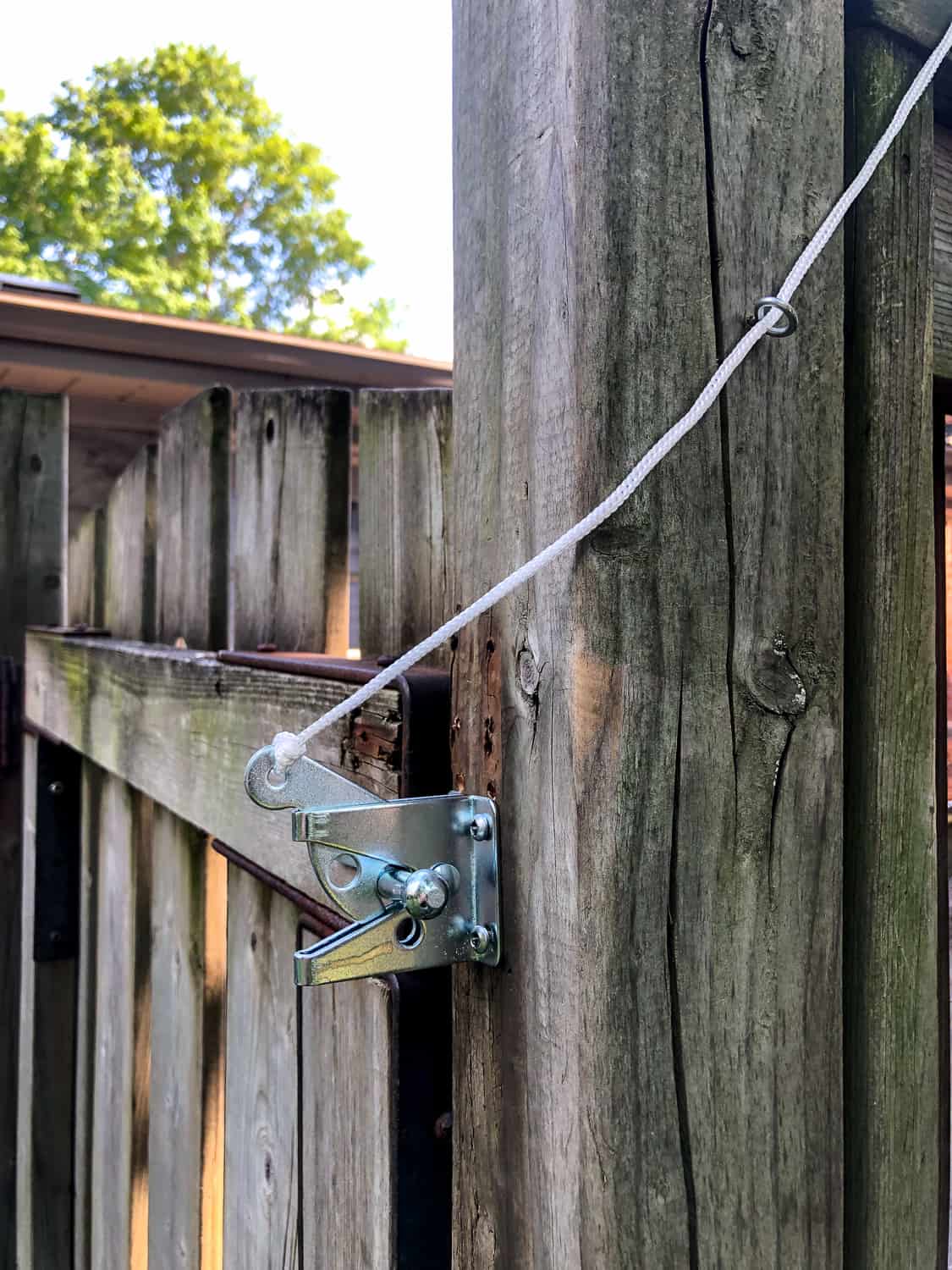 4 Tips for Installing a Self Locking Gate Latch. The Art of Doing Stuff