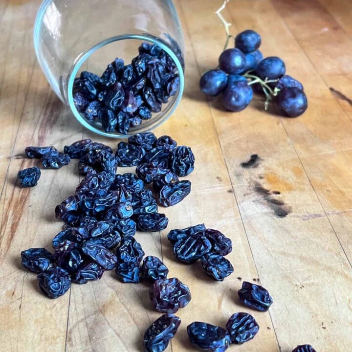 How to Make Raisins From Sour Grapes